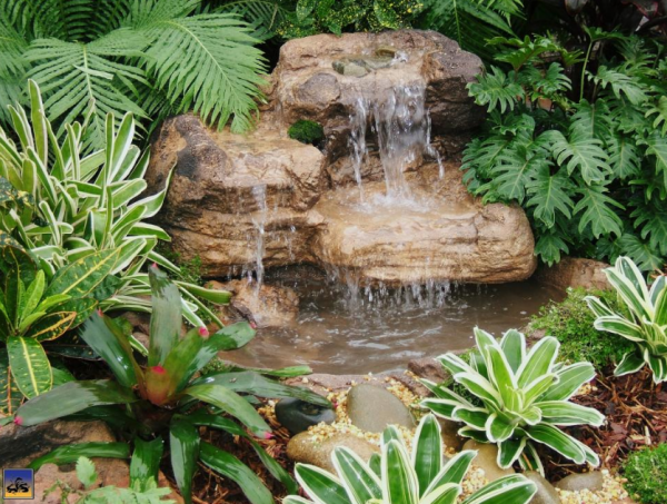 Taman Batu dan Air Terjun Kecil